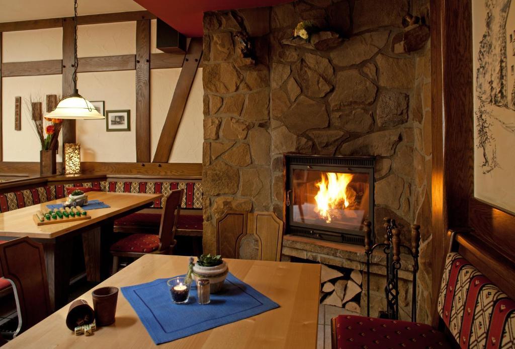 Luckai Hotel & Restaurant Inhaber Dennis Burmann Freienohl Extérieur photo